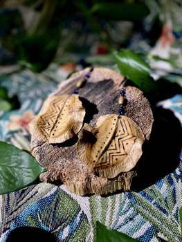 NATURALNE KOLCZYKI Z OWOCNI JACARANDY ∻ ZIG ZAG ∻