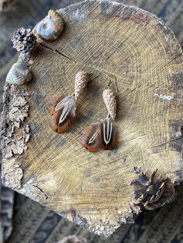 ∻ KOLCZYKI Z MŁODYCH SZYSZEK Z CIEMNYMI PIÓRAMI ➌ ∻